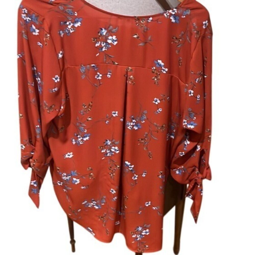 West Kei XL Red Floral Faux Wrap Blouse • Surplice V-Neck Tie Sleeve High-Low - Picture 4 of 4